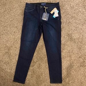 Democracy Jeri Skinny Jeans. Size 14. NWT.